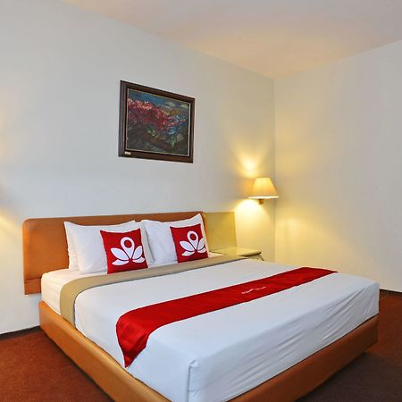 Reddoorz Plus Near Kebayoran Baru Blok S Jacarta Exterior foto