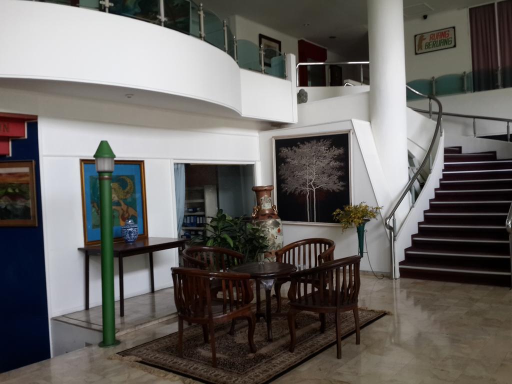 Reddoorz Plus Near Kebayoran Baru Blok S Jacarta Exterior foto
