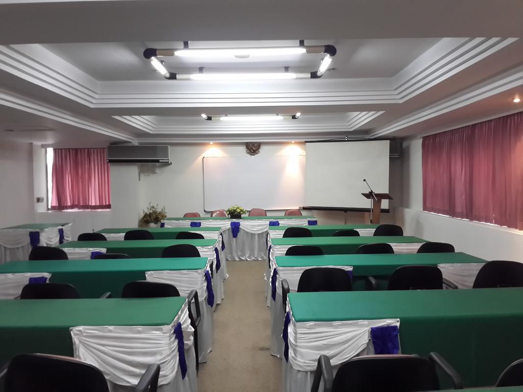 Reddoorz Plus Near Kebayoran Baru Blok S Jacarta Exterior foto