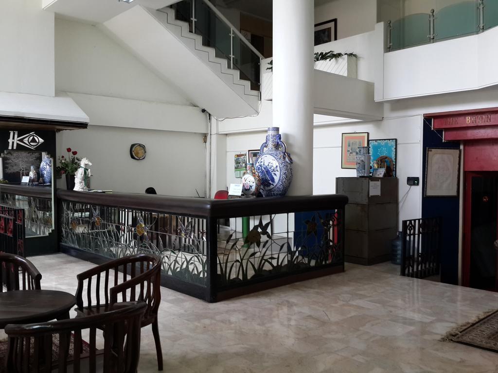 Reddoorz Plus Near Kebayoran Baru Blok S Jacarta Exterior foto