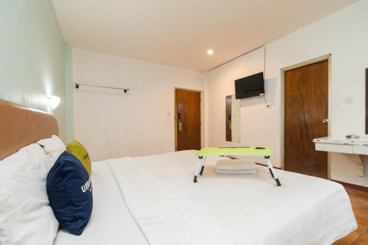 Reddoorz Plus Near Kebayoran Baru Blok S Jacarta Exterior foto