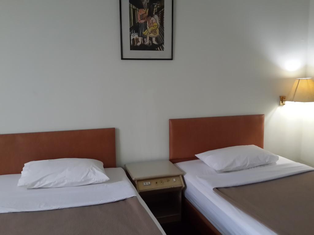 Reddoorz Plus Near Kebayoran Baru Blok S Jacarta Quarto foto