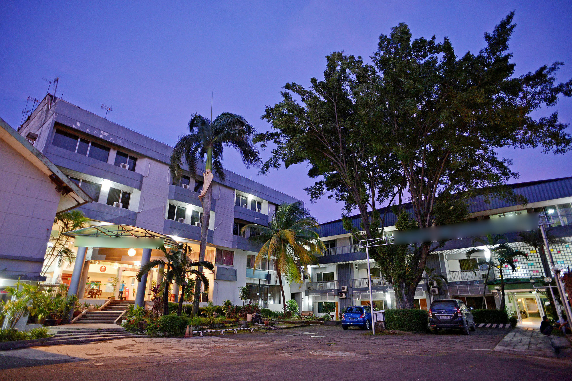 Reddoorz Plus Near Kebayoran Baru Blok S Jacarta Exterior foto