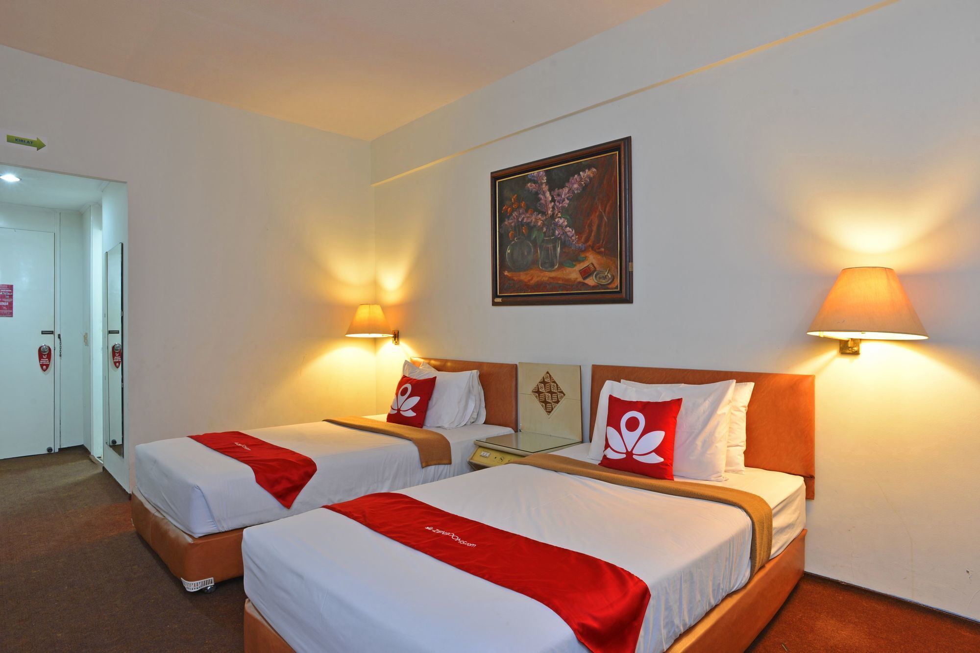 Reddoorz Plus Near Kebayoran Baru Blok S Jacarta Exterior foto